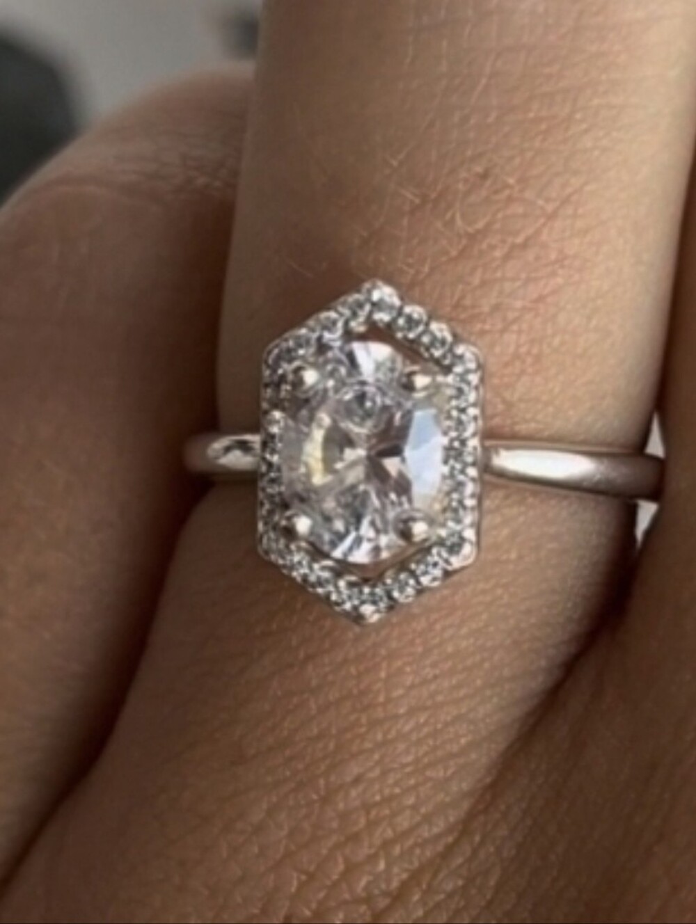VVS1 Art Deco 2 CT* Oval cut with hexagonal pavé halo Moissanite ring size 6 New